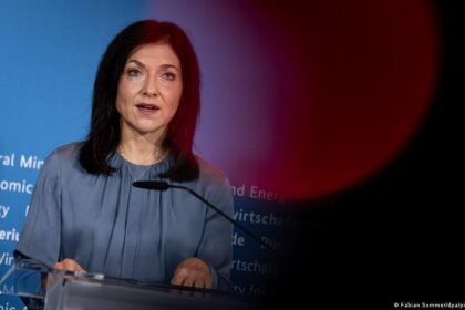 Germany news: Left Party sues economy minister at top court