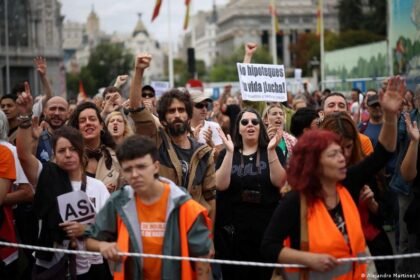 Spain: Massive protests after housing bills voted down