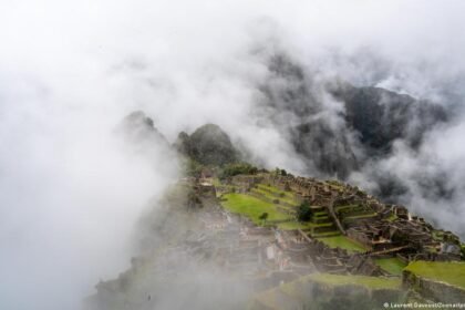 Peru: Fire burning on road to Machu Picchu kills 1