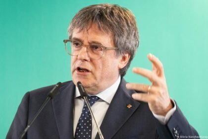 Spain court lifts Puigdemont arrest warrant, clearing way for his return home ahead of November elections