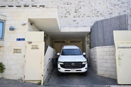 UK scales back Jerusalem consulate after Israel dispute