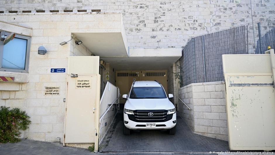 UK scales back Jerusalem consulate after Israel dispute