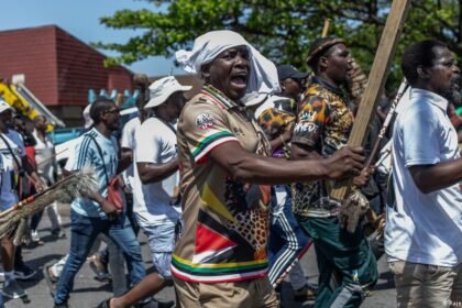 South Africa: Anti-migrant protests turn violent