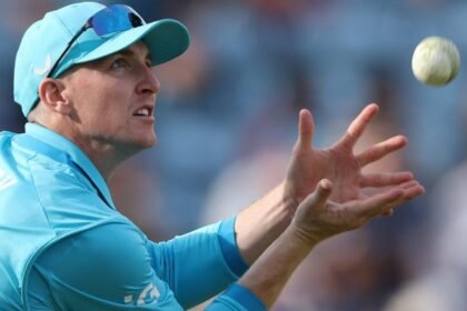 England to play 50-over warm-up in stark Ashes contrast