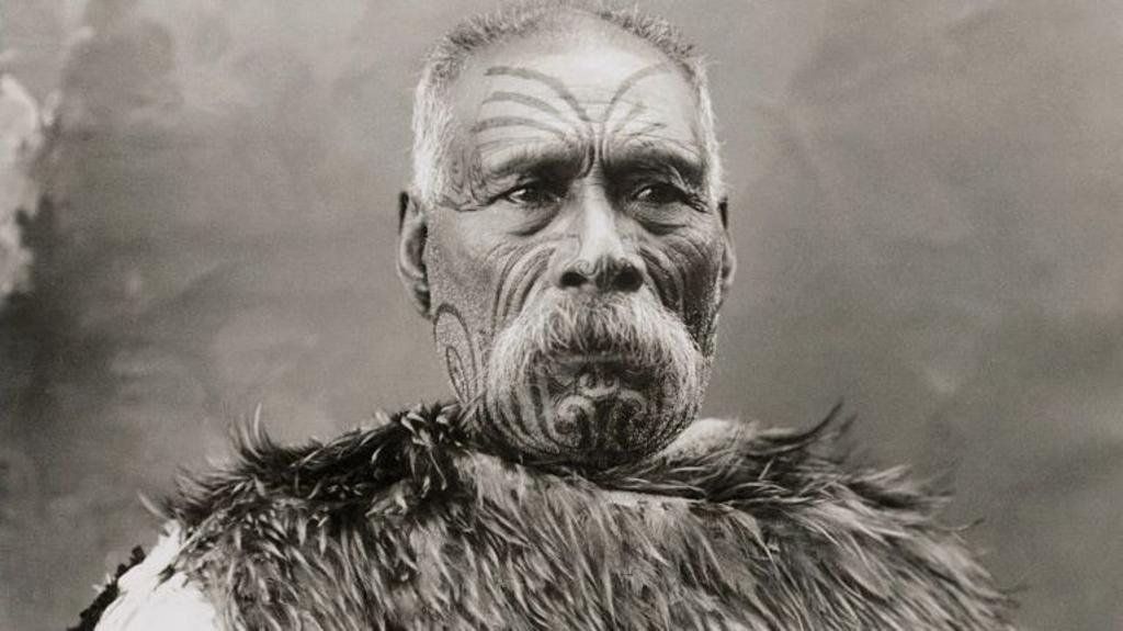 Ceremony marks return home of kiwi feather cloak