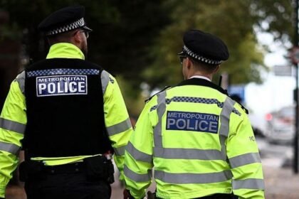 Five arrested for inciting racial hatred outside Jewish group's headquarters, says Met