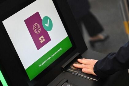 Roll-out begins for passport-free airport e-gates