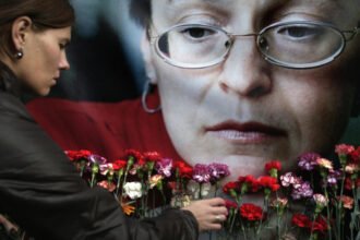 Politkovskaya 'predicted' Russia's turn under Putin, editor says on 20th anniversary of her death