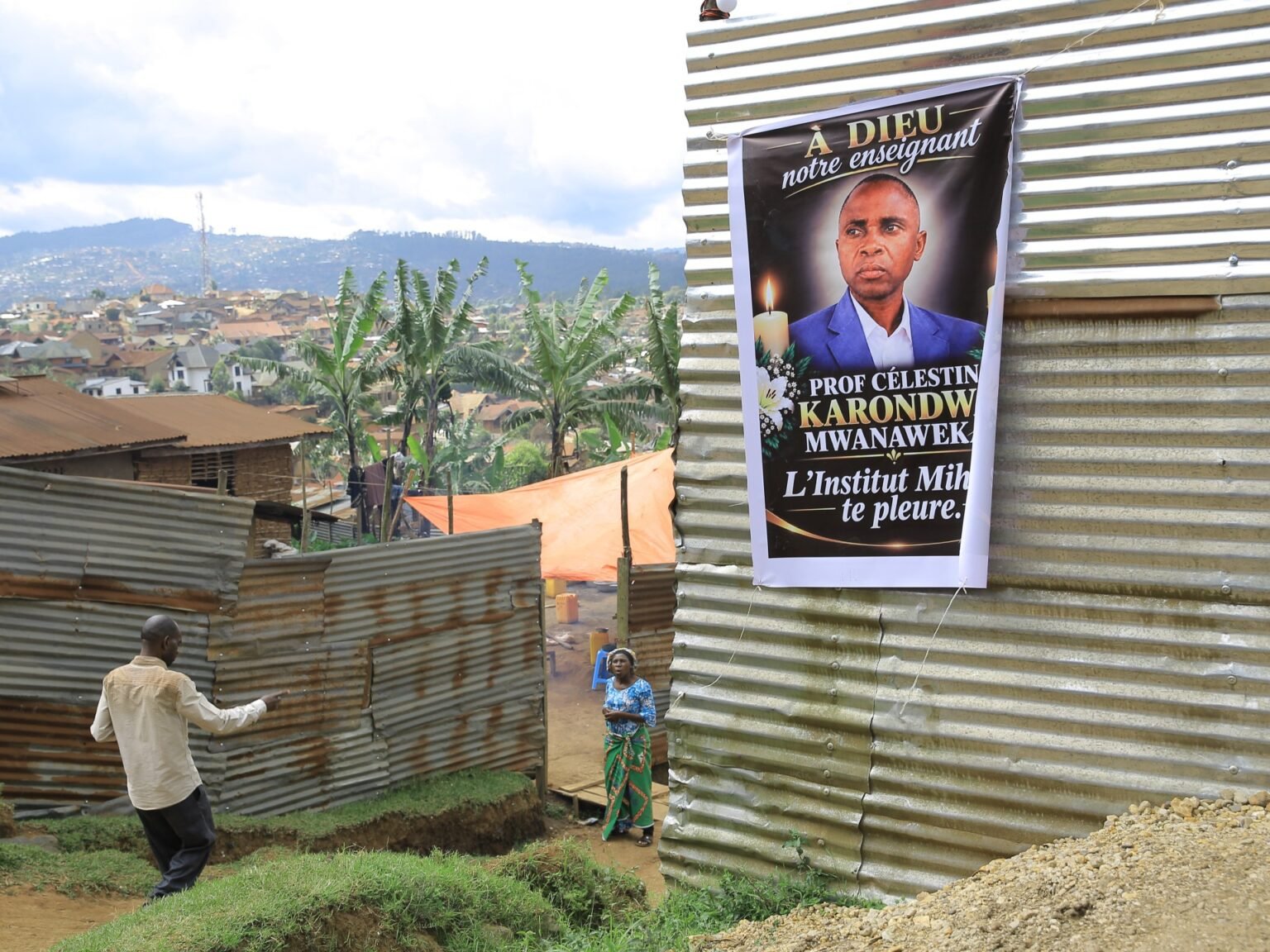 DR Congo official beaten to death after defending Ebola response is buried