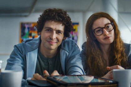 ‘The Altruists’ Trailer: Anthony Boyle and Julia Garner Star as Sam Bankman-Fried and Caroline Ellison in Netflix Drama Series