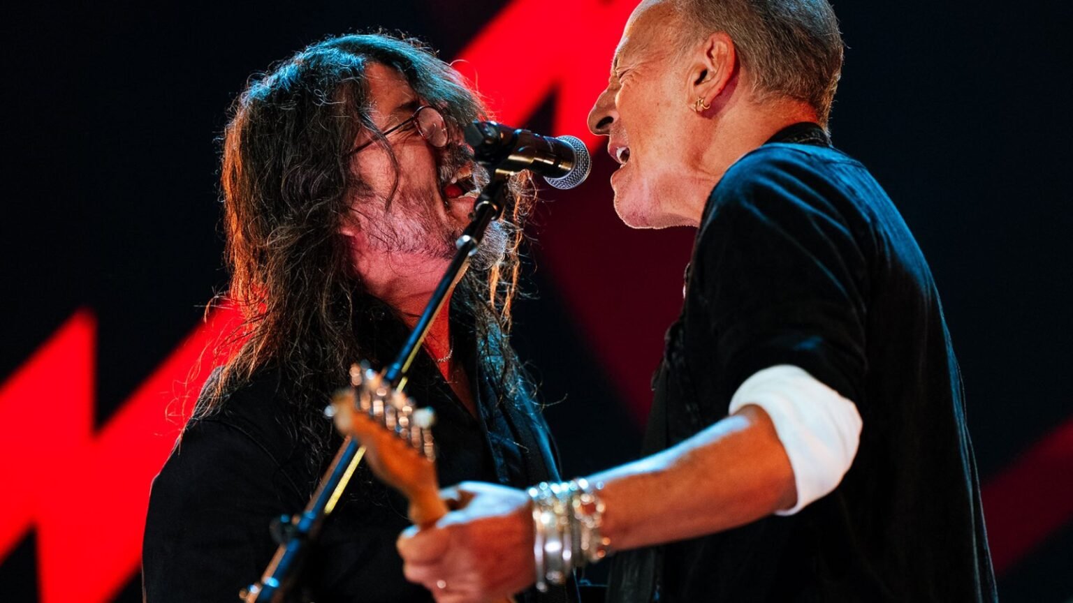 See Bruce Springsteen Cover Neil Young With Dave Grohl at Power to the People Fest