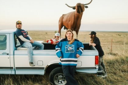 Lunar Landing: Dexter and the Moonrocks Touch Down in Country Music