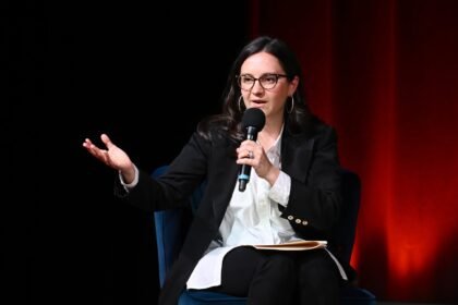 CBS News chief Bari Weiss ‘doesn’t listen to anyone,’ insider reveals as ratings plummet