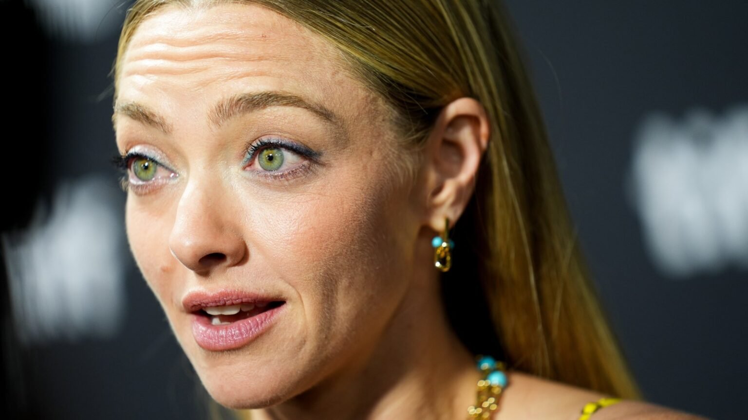 Watch Amanda Seyfried’s Sweet Joni Mitchell Cover Get Interrupted by Ghostface
