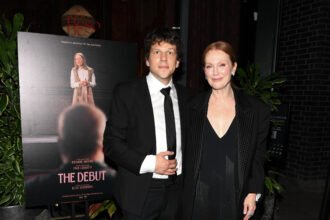 ‘The Debut’: Jesse Eisenberg Praises Oscar Frontrunner Julianne Moore’s ‘Perfect Performance’ at NYFF