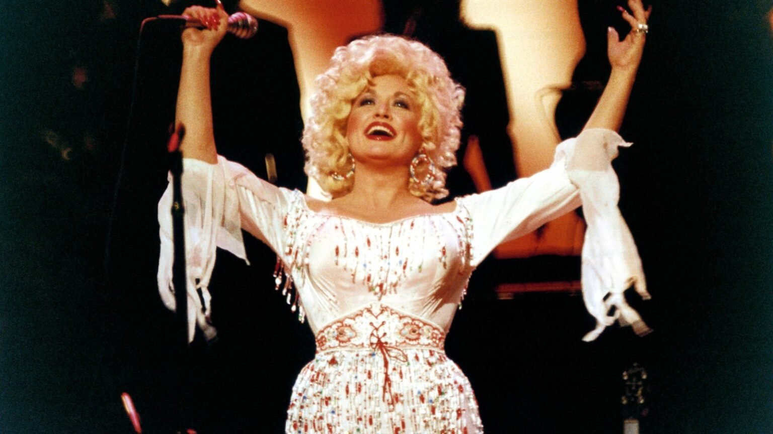 CMA’s Dolly Parton Tribute Will Star Ella Langley, Reba McEntire, and Brad Paisley