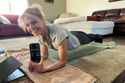 At 61, DonnaJean Wilde Can Plank for 5 Hours. Here’s Her Secret
