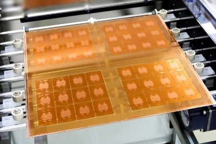 The Download: weight-loss drugs slowing aging and carbon dioxide batteries