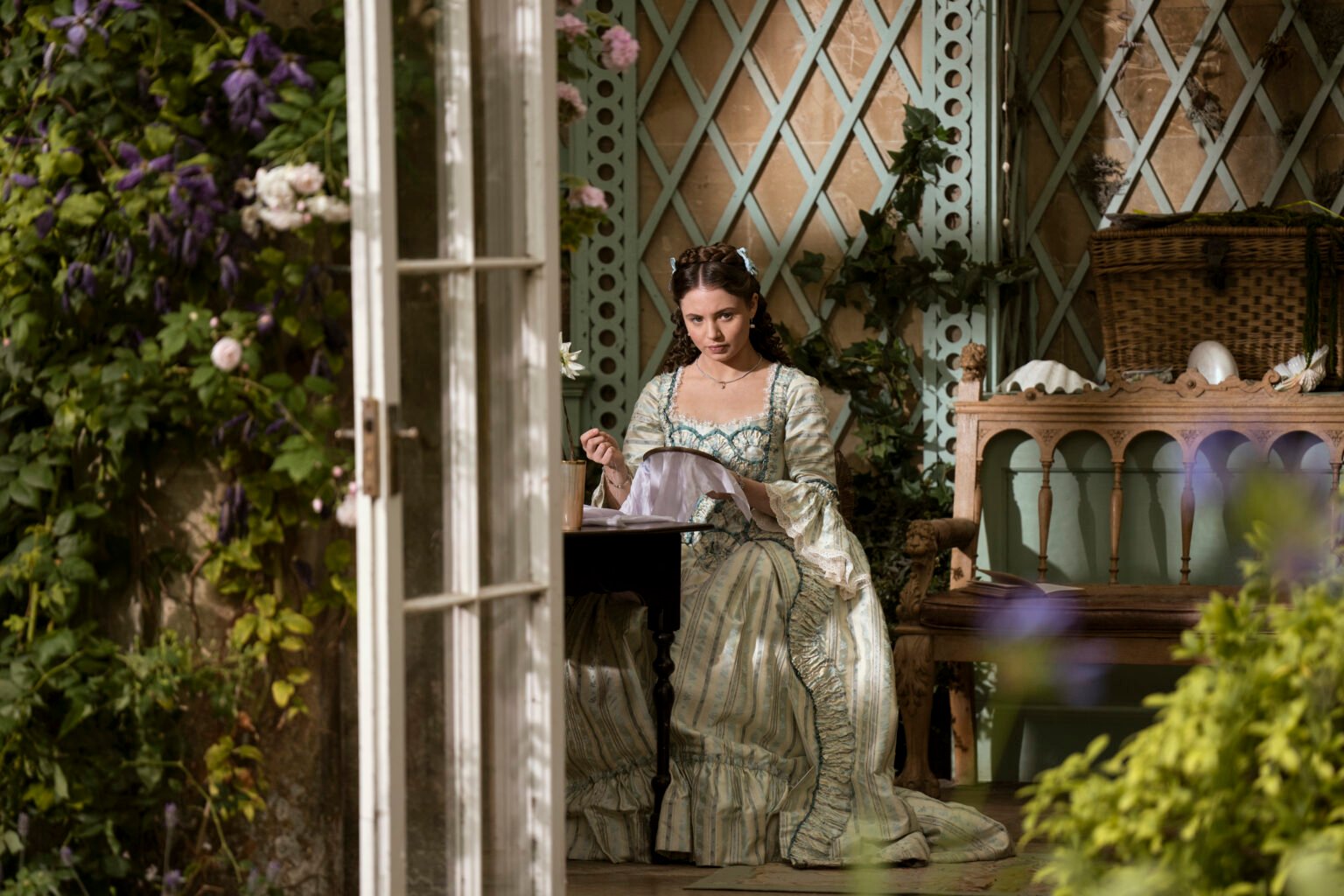 ‘Bridgerton’ Spinoff, Centered on Lady Violet, Ordered by Netflix