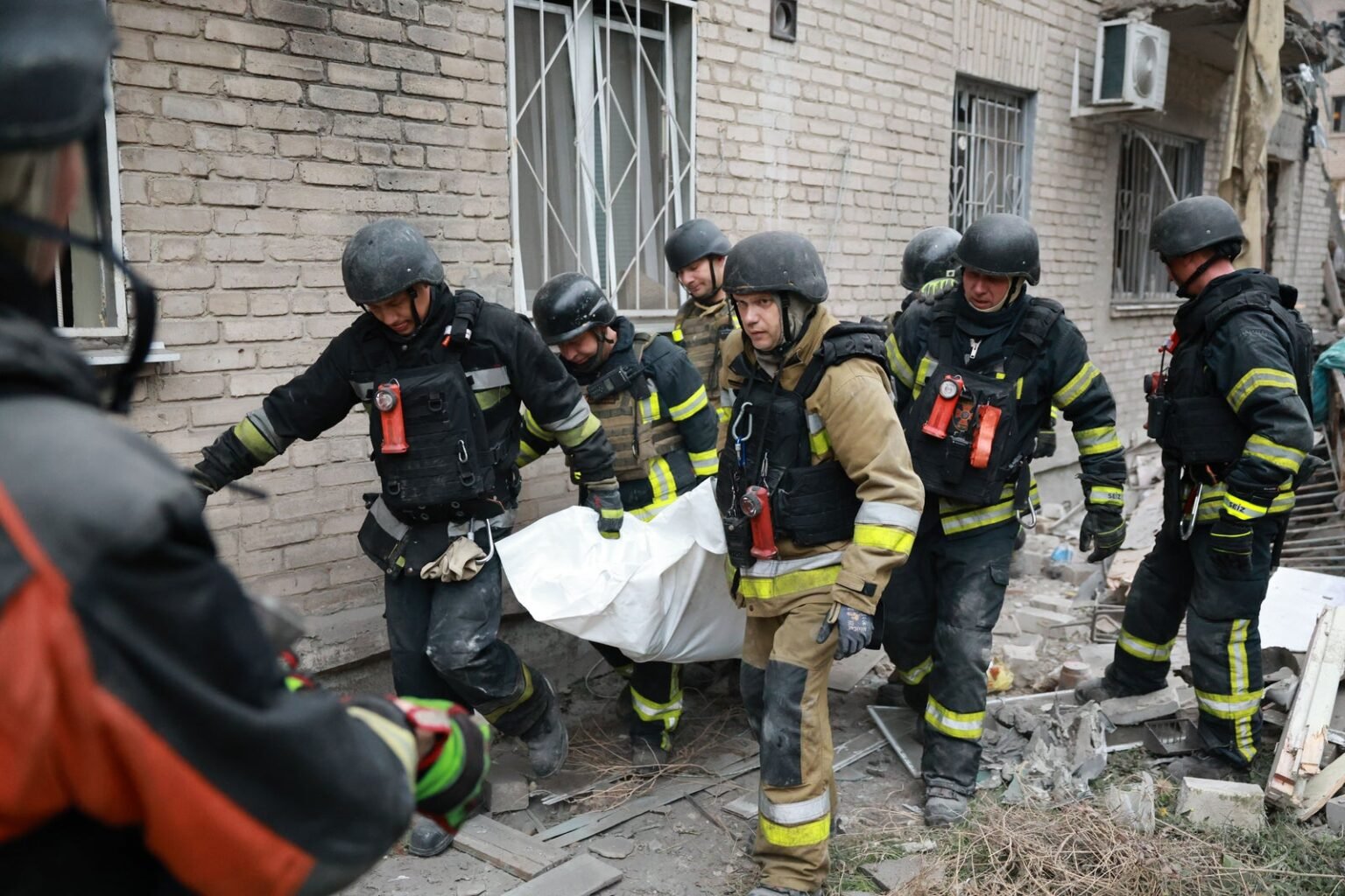 Russian attacks kill 7 in Ukraine after Trump strikes diesel deal with Putin