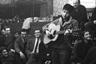 How Bob Dylan’s Trip to London Inspired ‘Girl From the North Country’