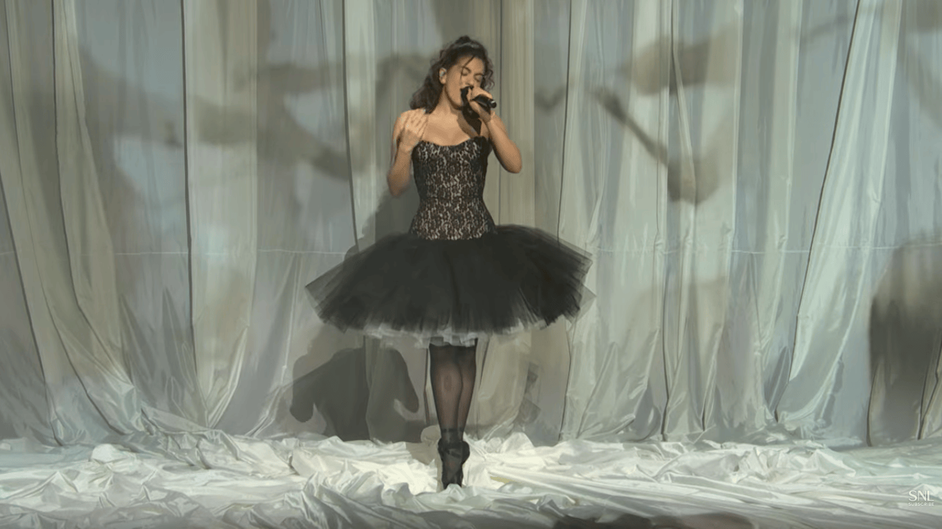 ‘SNL’: Watch Rosalía Perform ‘Reliquia,’ ‘Magnolias’