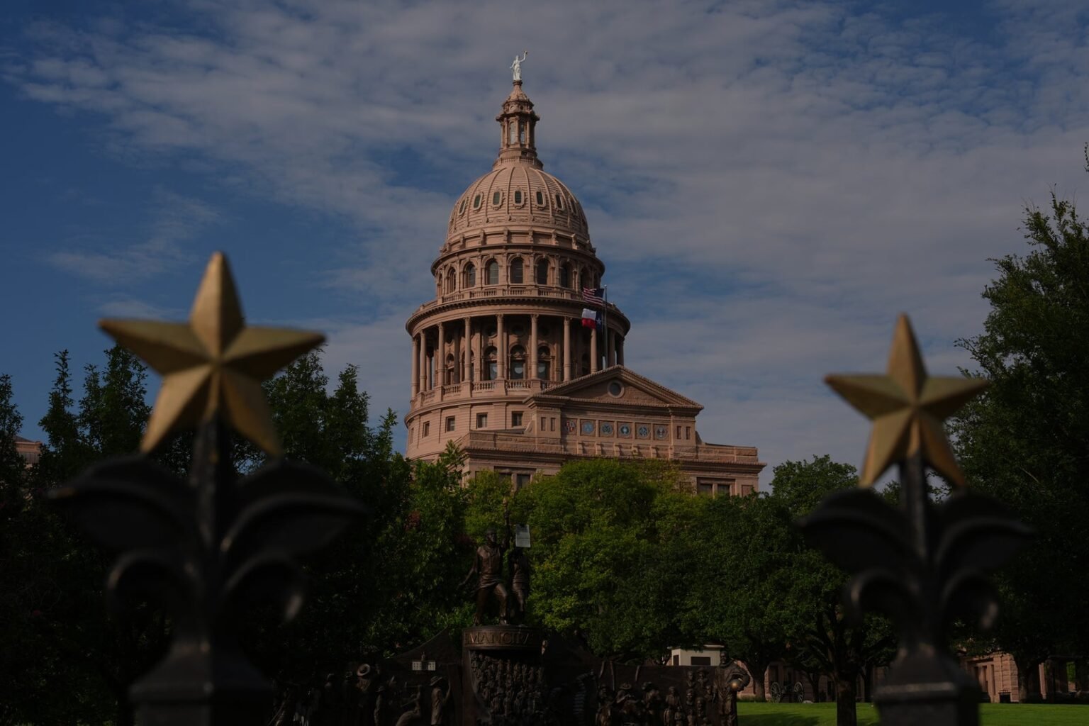 Texas man arrested for allegedly plotting to attack state capitol