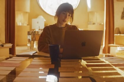 Where Was Verity Filmed? Anne Hathaway and Dakota Johnson Go Toe-to-Toe In and Around New York