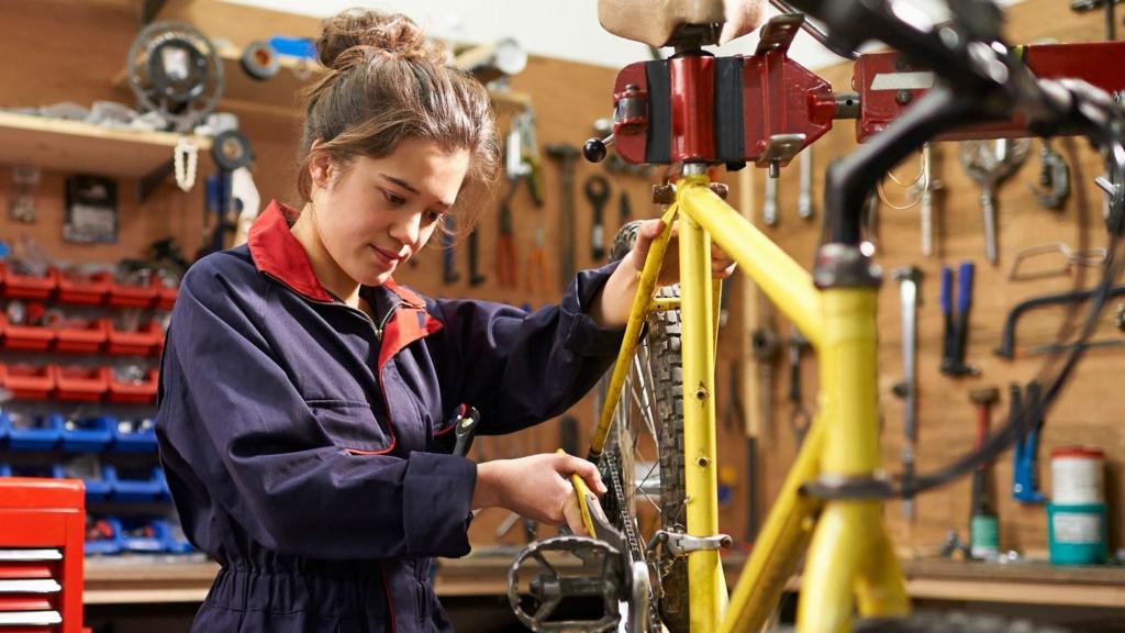 Greens would offer two-year jobs to unemployed under-24s