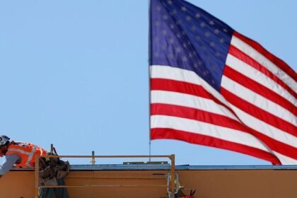 US jobs market sees sharp slowdown in September