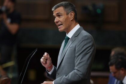 Spanish Prime Minister Pedro Sanchez announces snap election