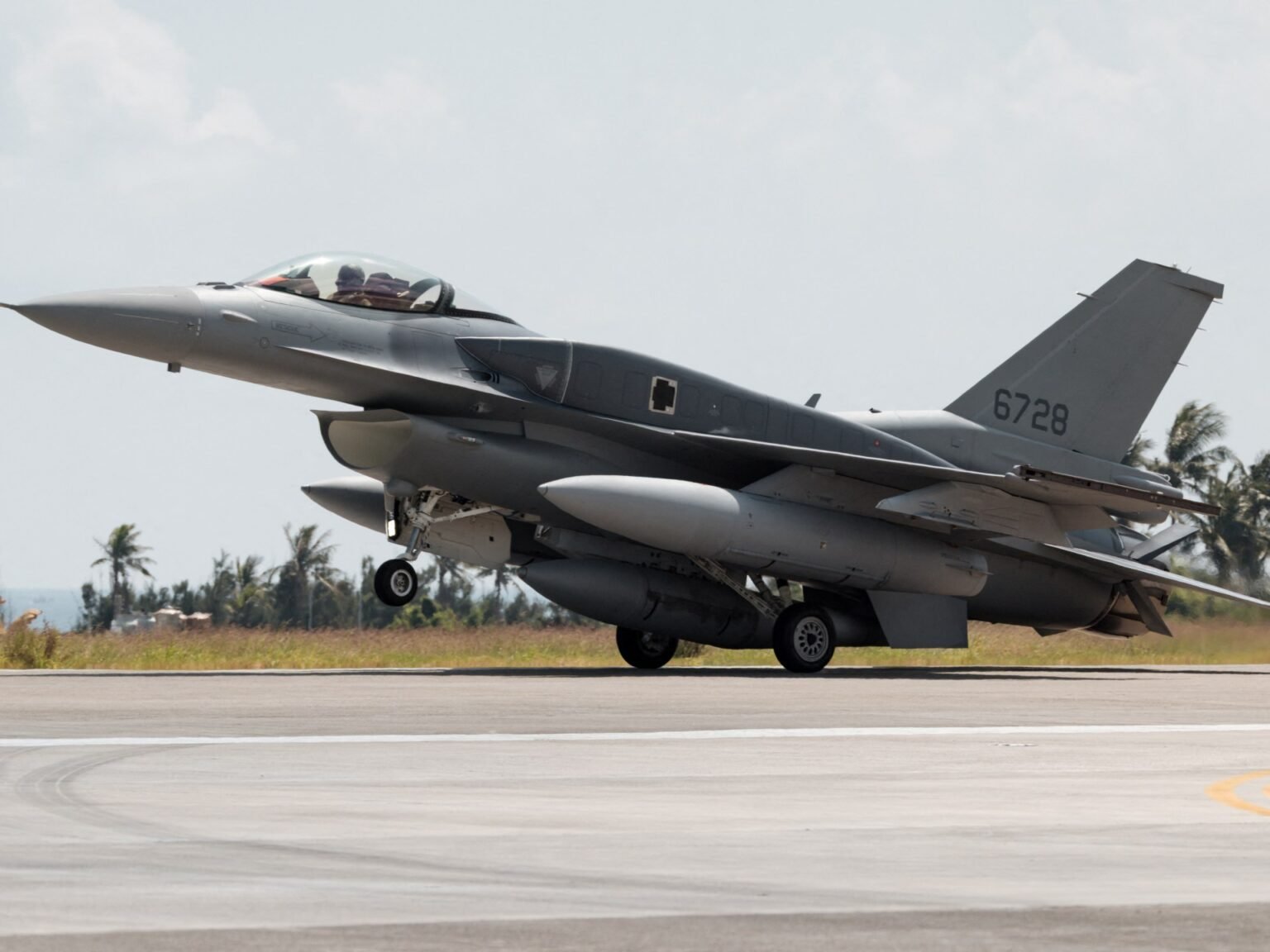 US delivers F-16V fighter jets to Taiwan as island eyes threat from China