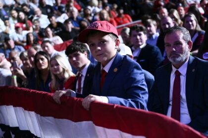 ‘Bordering on angry’: The state of play as US midterms enter final month