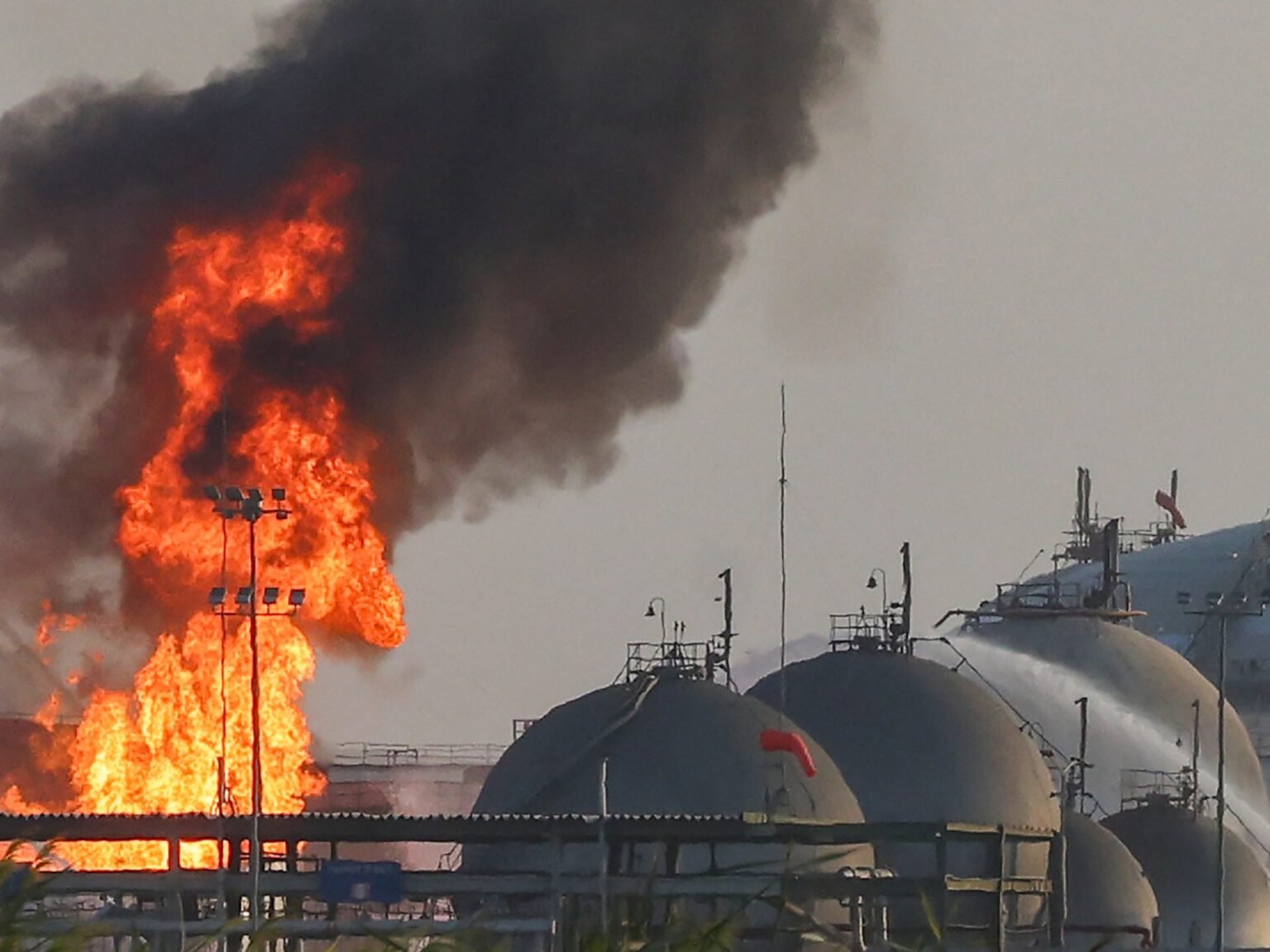 Houthis claim strike on Saudi energy facility as Yemen fighting intensifies