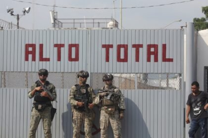 Mexico prison clash in strife-torn Sinaloa state leaves 10 dead