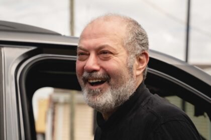 US judge rules Wisconsin mosque leader Salah Sarsour can be deported