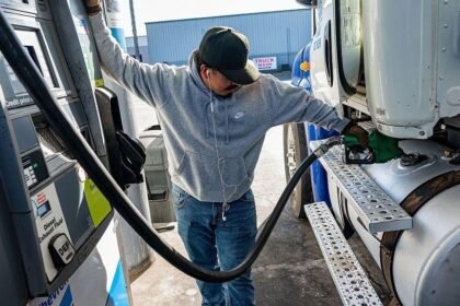 US pressures Europe to release diesel reserves as Trump threatens export ban