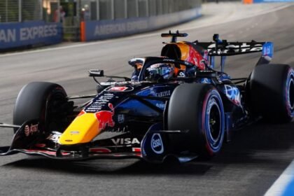 Verstappen beats Ferraris to Singapore pole