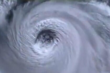 Alabama braces for Hurricane Isaias