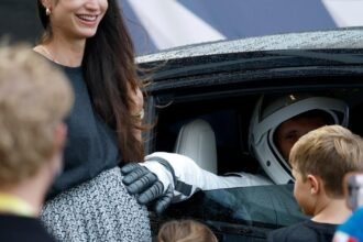 Astronaut aboard SpaceX rocket has pregnant wife at home: "Making a sacrifice"