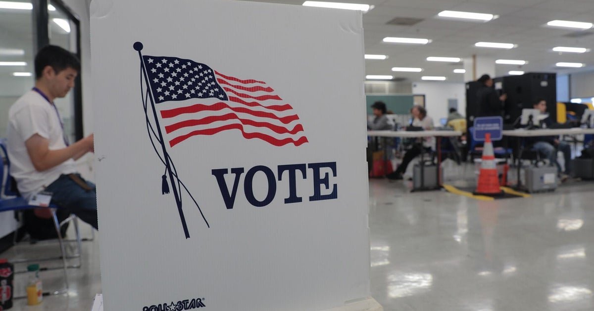 Breaking down the latest midterm polls with Democrats threatening in GOP strongholds