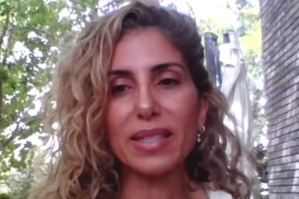 FlyDubai passenger recounts cockpit chaos: "I hugged my two boys"