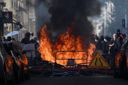 French students ramp up protests against poor conditions at schools