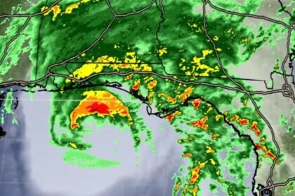 Hurricane Isaias churns toward Gulf Coast
