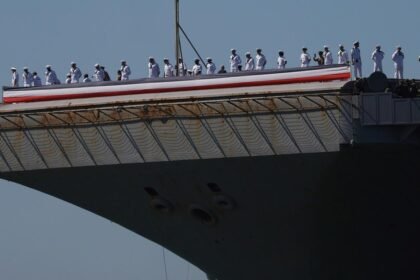 Sailors aboard USS Lincoln reunite with loved ones after months at sea