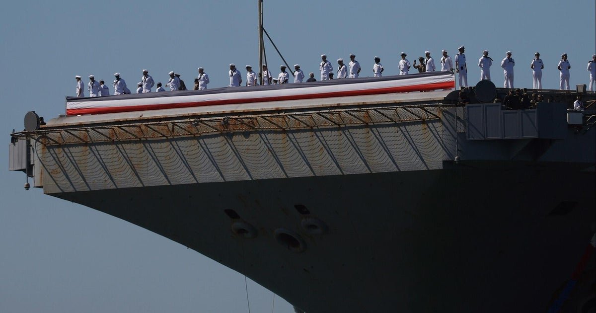 Sailors aboard USS Lincoln reunite with loved ones after months at sea