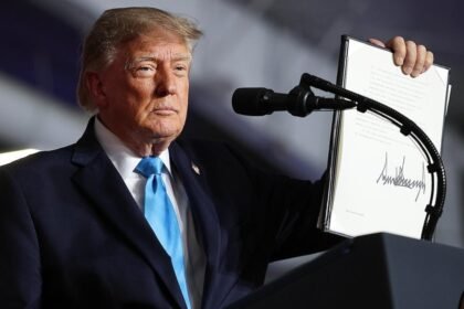 Trump suggests Iran can "take out" cities in California during Nebraska rally