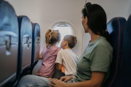 Move to stop charges for parents to sit by children on flights