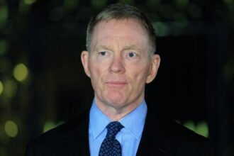 NI secretary bans Drumcree parade
