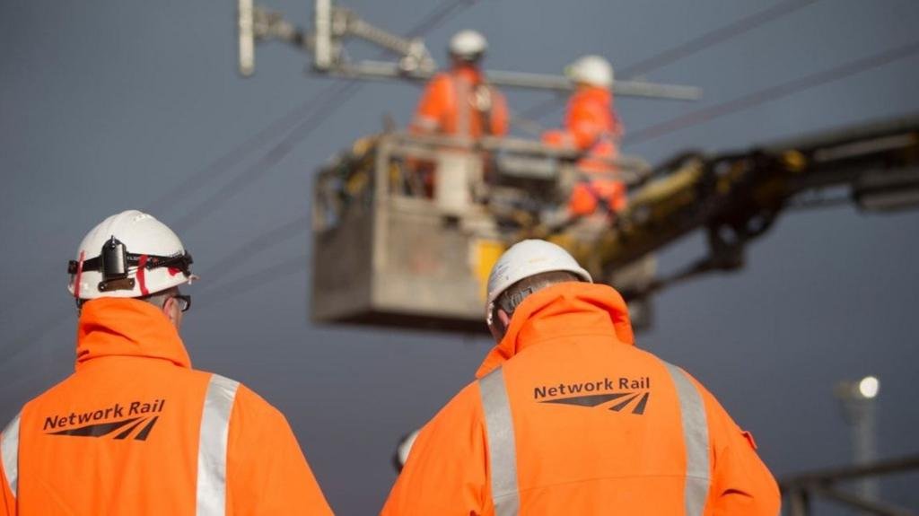 Rail disruption due to overhead line fault